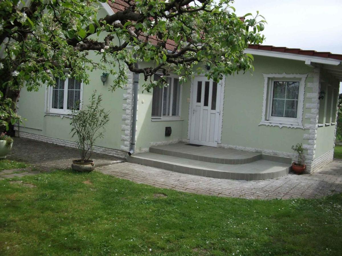 Holiday home Balatonlelle/Balaton 19117 Dış mekan fotoğraf