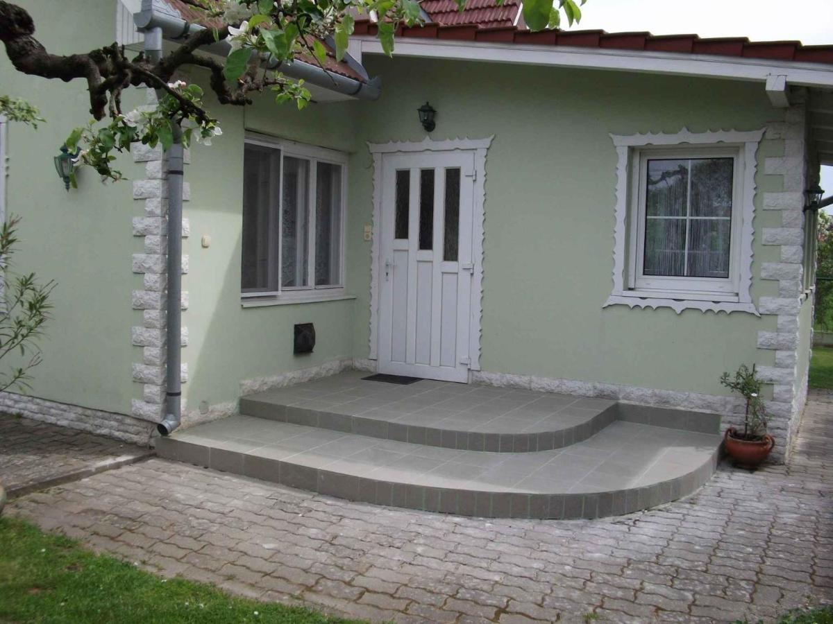 Holiday home Balatonlelle/Balaton 19117 Dış mekan fotoğraf